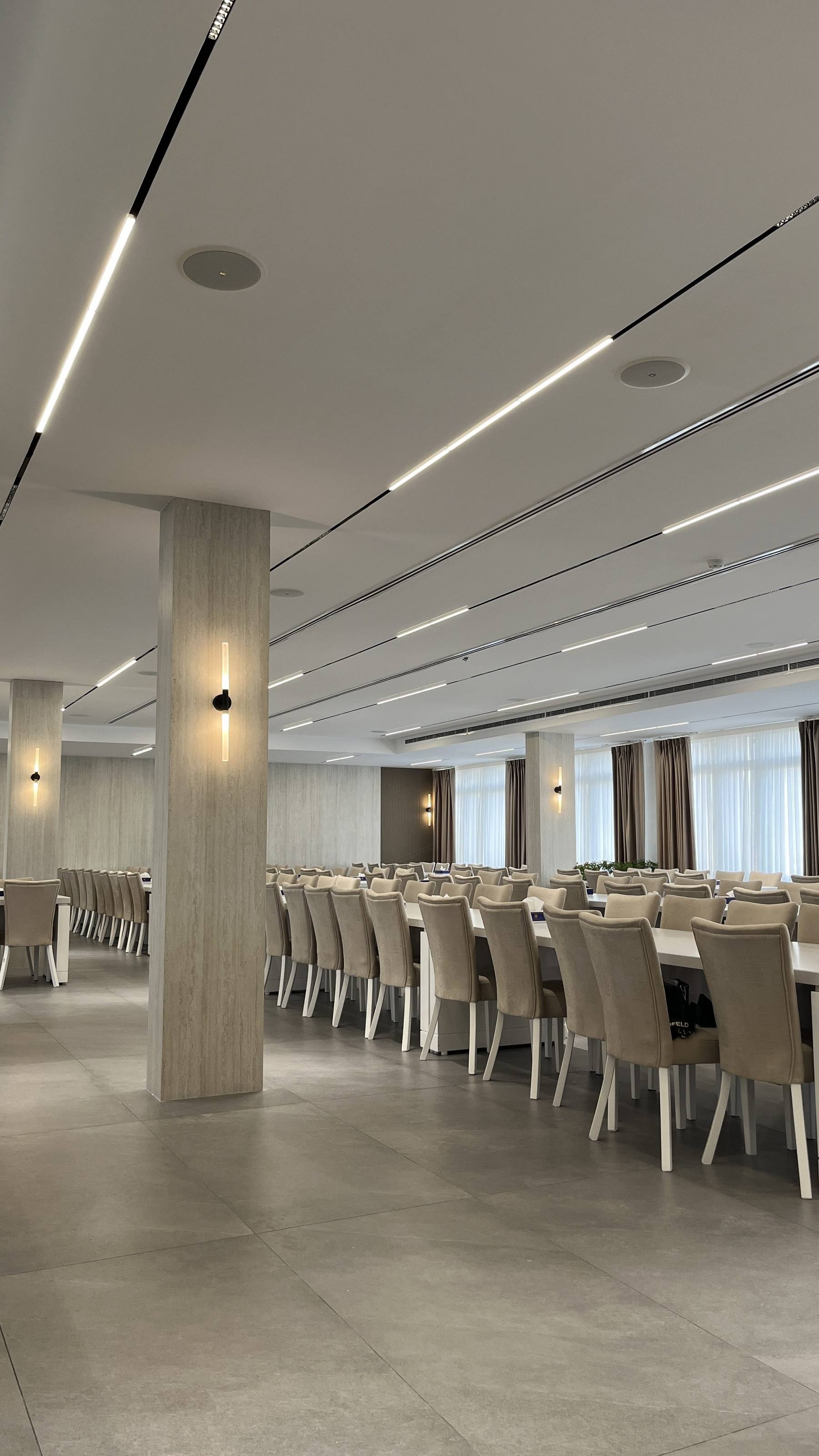 Dining hall — column and ceiling