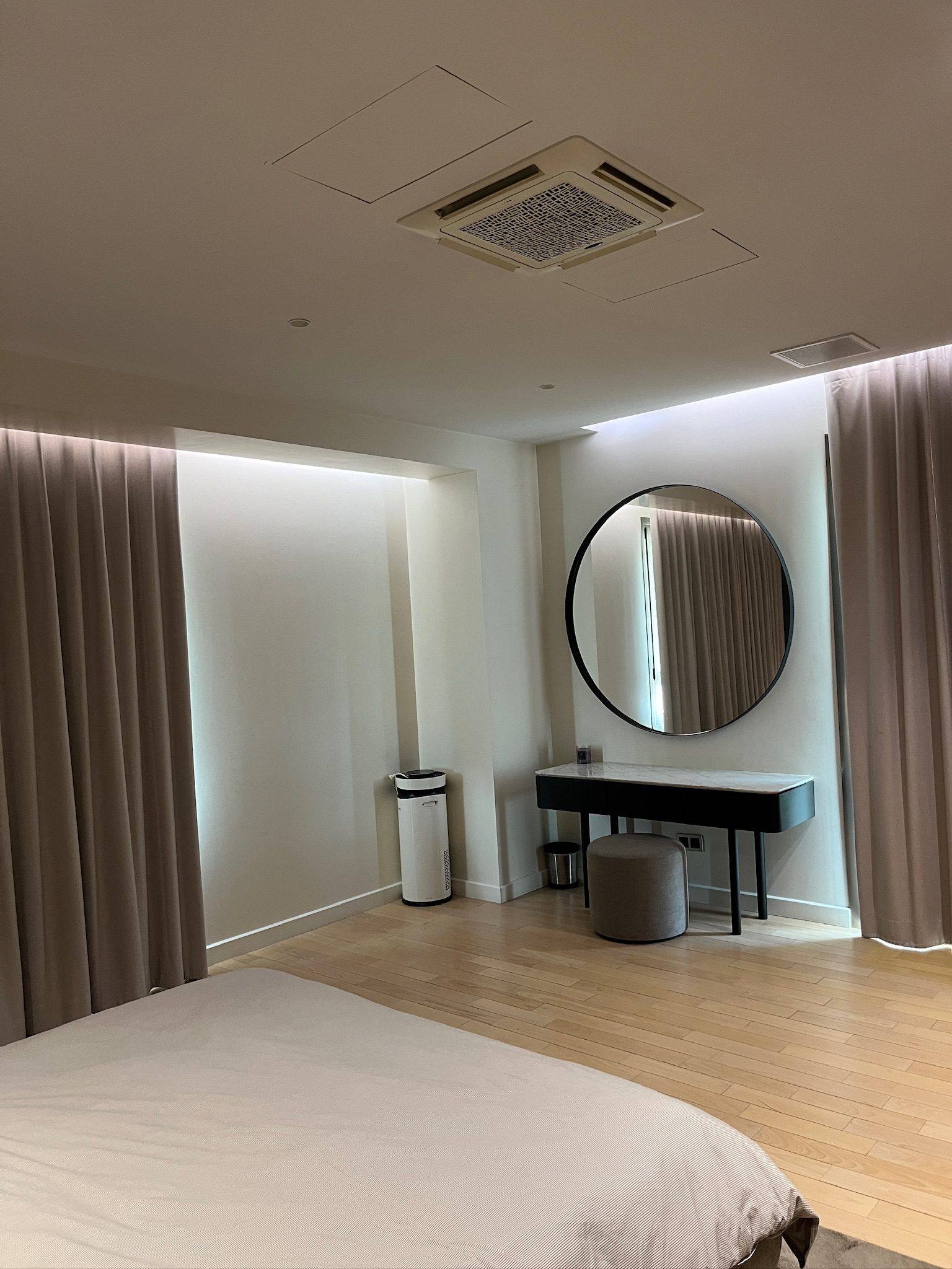 Moderniteh — Master Bedroom